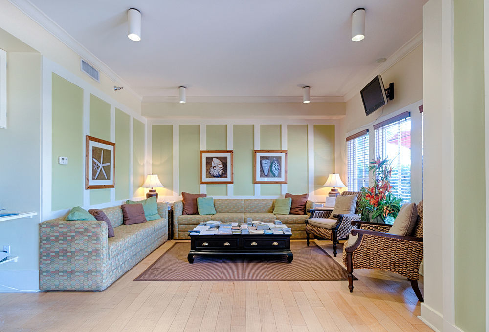 Carillon Beach Resort Inn Розмари-Бич Экстерьер фото